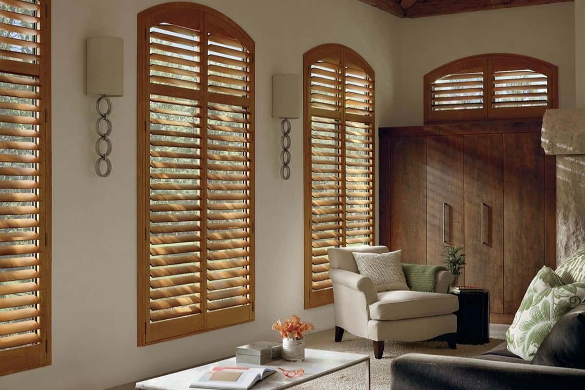 Benefits of wood shutters, Hunter Douglas Heritance® Wood Shutters near Youngstown, Ohio (OH)